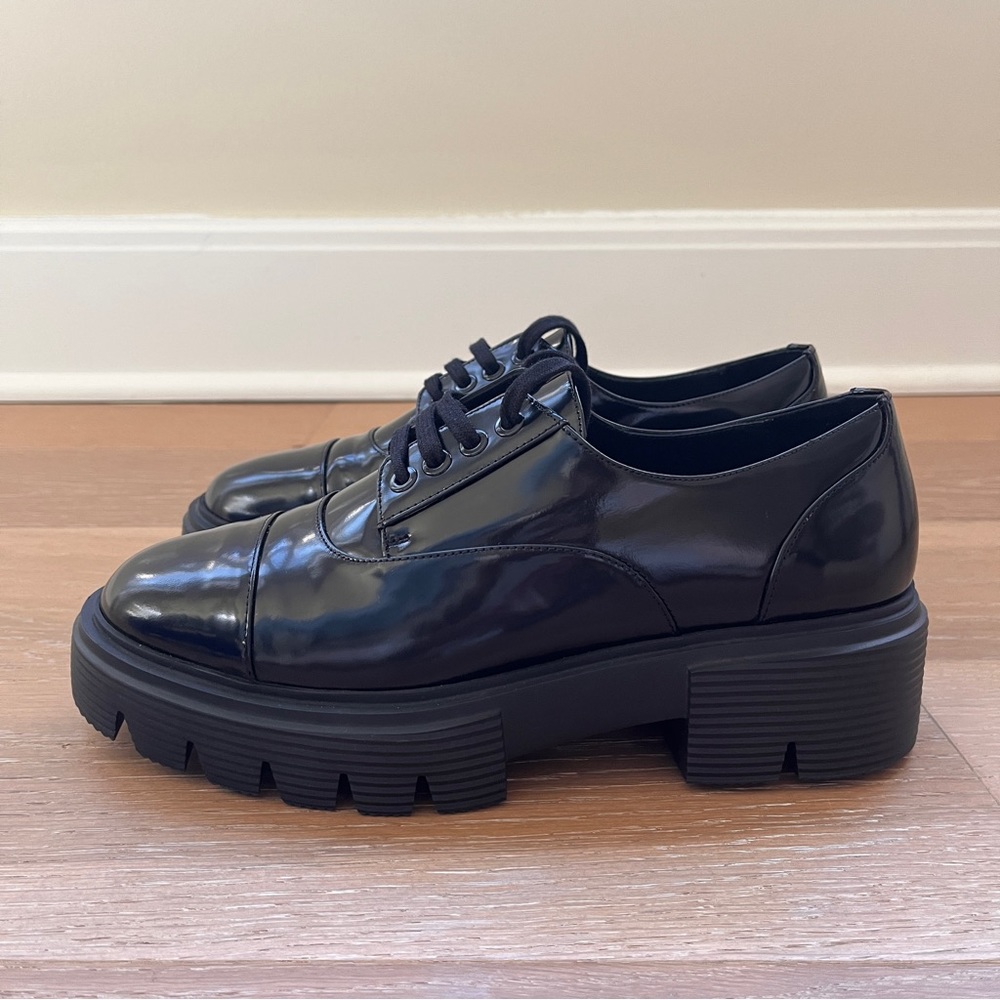 Stuart Weitzman Nolita Lace-up Oxford